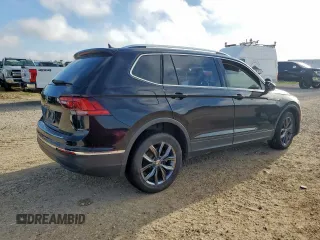 2022 Volkswagen Tiguan SE z VIN 3VV3B7AX3NM114527, wystawiony jako Copart lot #61301715 z przebiegiem 60 534 mil mil oraz Szkoda całkowita • Salvage title. Historia ofert i sprzedaży dostępna na DreamBid. Obrazek 3.