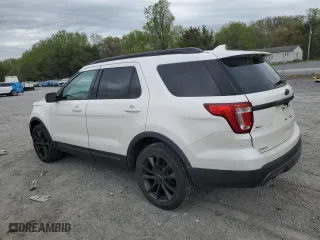 2017 Ford Explorer XLT with VIN 1FM5K8D88HGC59297, listed as a Copart auction lot 53858495 with 137,948 mi miles and Salvage Title. Bid and sale history available at carsss.com. Image 2.