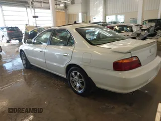 2000 Acura TL with VIN 19UUA566XYA043713, listed as a IAAI auction lot 41582073 with 185,442 mi miles. Bid and sale history available at carsss.com. Image 3.