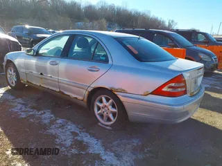 2001 Mercedes-Benz C 230/260/280/320 with VIN WDBRF61J21F054414, listed as a IAAI auction lot 41409852 with 172,113 mi miles and . Bid and sale history available at DreamBid. Image 3.