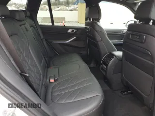 2023 BMW X5 M50i z VIN 5UXJU4C06P9P96852, wystawiony jako Copart lot #52789165 z przebiegiem 33 081 mil mil oraz Szkoda całkowita • Salvage title. Historia ofert i sprzedaży dostępna na DreamBid. Obrazek 11.
