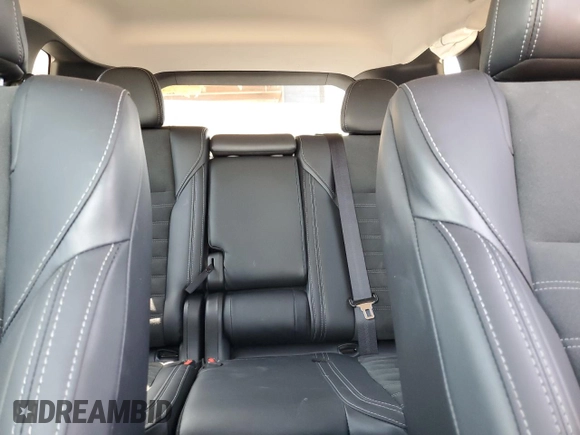2024 Mitsubishi Outlander SE z VIN JA4J4VA80RZ074578, wystawiony jako Copart lot #55181295 z przebiegiem 8 151 mil mil oraz Szkoda całkowita • Salvage title. Historia ofert i sprzedaży dostępna na DreamBid. Obrazek 10.