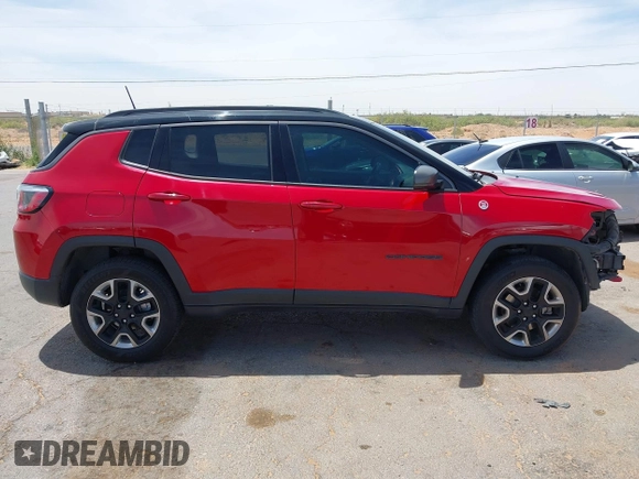 2018 Jeep Compass Trailhawk z VIN 3C4NJDDB3JT230514, wystawiony jako IAAI lot #42270703 z przebiegiem 86 696 mil mil oraz . Historia ofert i sprzedaży dostępna na DreamBid. Obrazek 14.