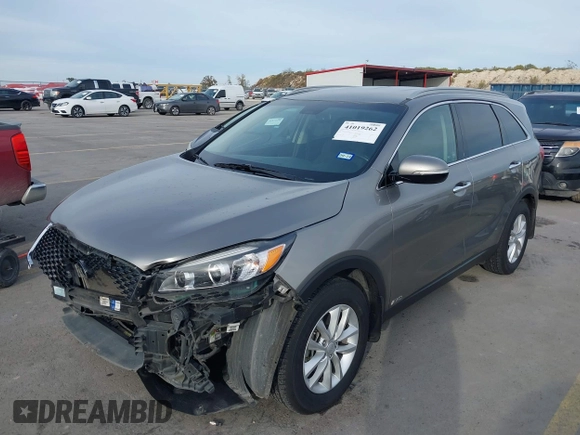 2018 Kia Sorento LX with VIN 5XYPGDA31JG426849, listed as a IAAI auction lot 41019262 with 102,366 mi miles. Bid and sale history available at carsss.com. Image 20.