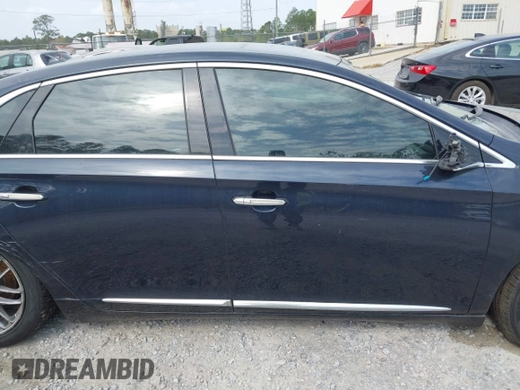 2013 Cadillac XTS Premium with VIN 2G61S5S31D9196354, listed as a IAAI auction lot 41905983 with 197,605 mi miles. Bid and sale history available at carsss.com. Image 14.