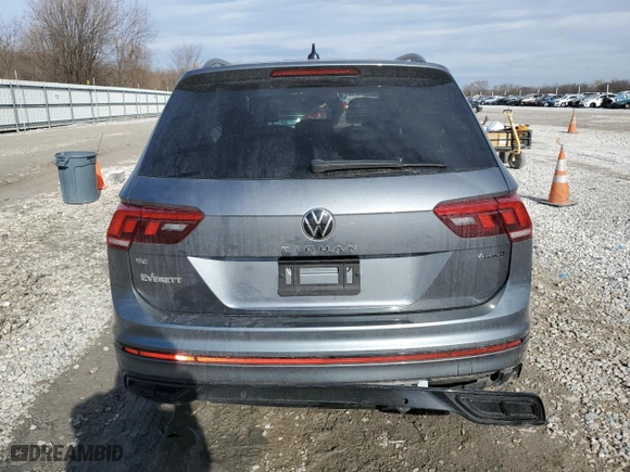 2023 Volkswagen Tiguan SE R-Line Black with VIN 3VV8B7AX8PM000449, listed as a Copart auction lot 41740825 with 39,831 mi miles and Salvage Title. Bid and sale history available at carsss.com. Image 6.