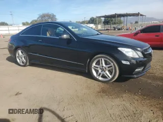 2013 Mercedes-Benz E 550 z VIN WDDKJ7DB7DF203289, wystawiony jako Copart lot #86887974 z przebiegiem 130 987 mil mil oraz Szkoda całkowita • Salvage title. Historia ofert i sprzedaży dostępna na DreamBid. Obrazek 4.