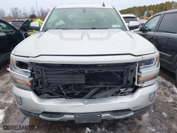 2018 Chevrolet Silverado 1500 LT with VIN 2GCVKREC5J1107722, listed as a IAAI auction lot 41695194 with 82,969 mi miles. Bid and sale history available at carsss.com. Image 12.