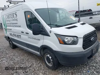 2019 Ford Transit z VIN 1FTYR2CM3KKB82948, wystawiony jako IAAI lot #42338601 z przebiegiem 42 844 mil mil oraz . Historia ofert i sprzedaży dostępna na DreamBid. Obrazek 1.