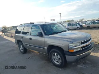 2001 Chevrolet Tahoe LT with VIN 1GNEK13T71J262435, listed as a IAAI auction lot 41850758 with 161,463 mi miles. Bid and sale history available at carsss.com. Image 1.