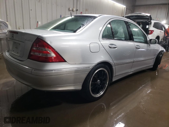 2005 Mercedes-Benz C 240 with VIN WDBRF81J65F678895, listed as a Copart auction lot 48112075 with 71,060 mi miles and Salvage Title. Bid and sale history available at DreamBid. Image 3.