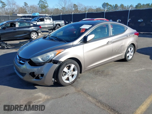 2013 Hyundai Elantra GLS z VIN 5NPDH4AE7DH174538, wystawiony jako IAAI lot #41428026 z przebiegiem 158 066 mil mil oraz . Historia ofert i sprzedaży dostępna na DreamBid. Obrazek 17.