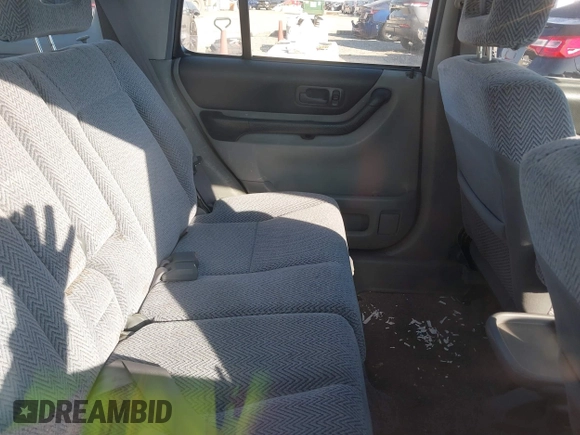 1997 Honda CR-V with VIN JHLRD184XVC014120, listed as a IAAI auction lot 41684375 with 144,915 mi miles. Bid and sale history available at carsss.com. Image 8.