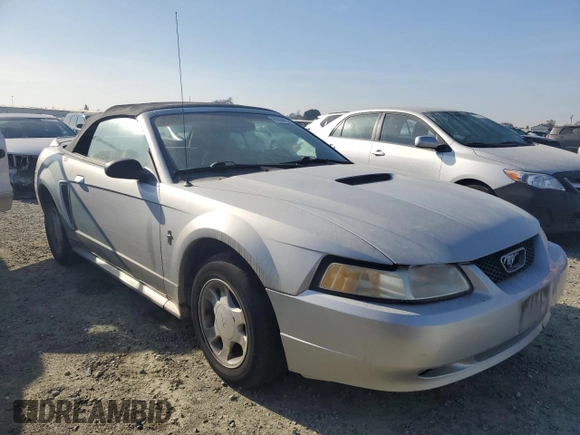 2000 Ford Mustang with VIN 1FAFP4441YF169212, listed as a Copart auction lot 83666634 with 114,252 mi miles and Clean Title. Bid and sale history available at carsss.com. Image 4.