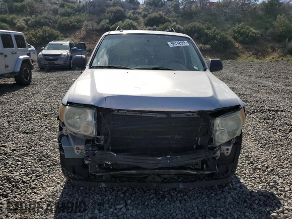 2008 Ford Escape XLT with VIN 1FMCU93178KA56040, listed as a Copart auction lot 58742955 with 151,383 mi miles and Salvage title. Bid and sale history available at DreamBid. Image 5.