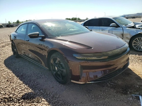 2024 Lucid Air Pure z VIN 50EA1PGA8RA001327, wystawiony jako Copart lot #74682774 z przebiegiem 3284 mil mil oraz Szkody całkowita. Historia ofert i sprzedaży dostępna na DreamBid. Obrazek 4.