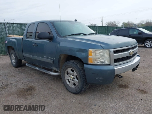 2007 Chevrolet Silverado 1500 1LT with VIN 1GCEK19087Z649494, listed as a IAAI auction lot 41913771 with 196,954 mi miles and . Bid and sale history available at DreamBid. Image 1.