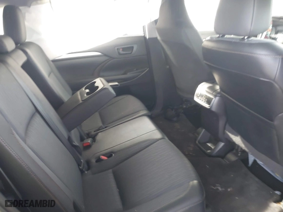 2015 Toyota Highlander LE with VIN 5TDBKRFH1FS147423, listed as a IAAI auction lot 41830801 with 1 mi miles. Bid and sale history available at carsss.com. Image 8.
