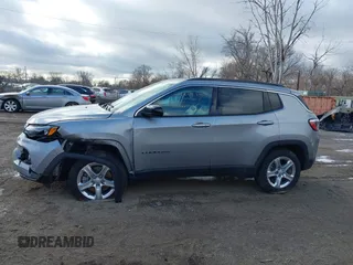 2023 Jeep Compass Latitude with VIN 3C4NJDBN7PT532099, listed as a IAAI auction lot 41485624 with 10,564 mi miles and . Bid and sale history available at DreamBid. Image 13.