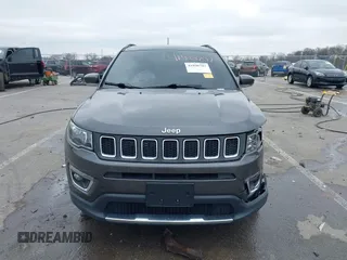 2017 Jeep Compass Limited z VIN 3C4NJDCB8HT647087, wystawiony jako IAAI lot #41998707 z przebiegiem 82 027 mil mil oraz . Historia ofert i sprzedaży dostępna na DreamBid. Obrazek 12.