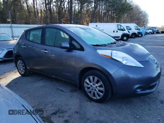 2015 Nissan LEAF SV with VIN 1N4AZ0CP6FC333657, listed as a Copart auction lot 40755843 with 84,701 mi miles. Bid and sale history available at carsss.com. Image 4.