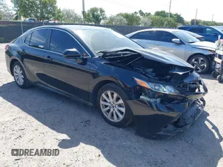 2020 Toyota Camry LE with VIN 4T1C11AK0LU341164, listed as a IAAI auction lot 41724329 with 53,584 mi miles. Bid and sale history available at carsss.com. Image 1.
