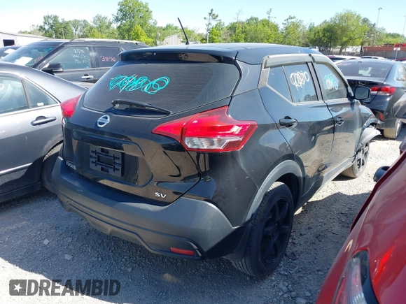 2018 Nissan Kicks SV z VIN 3N1CP5CU2JL506943, wystawiony jako IAAI lot #39346949 z przebiegiem 70 858 mil mil oraz . Historia ofert i sprzedaży dostępna na DreamBid. Obrazek 4.