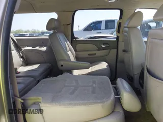 2007 Chevrolet Suburban LTZ with VIN 3GNFC16057G181463, listed as a IAAI auction lot 41862403 with 1 mi miles. Bid and sale history available at carsss.com. Image 8.