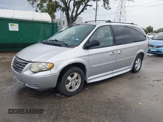 2005 Dodge Caravan SXT with VIN 2D4GP44L85R207743, listed as a IAAI auction lot 41651028 with 56,754 mi miles and . Bid and sale history available at carsss.com. Image 2.