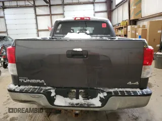 2013 Toyota Tundra z VIN 5TFDY5F18DX271506, wystawiony jako Copart lot #82296664 z przebiegiem Nie podano mil oraz Szkoda całkowita • Salvage title. Historia ofert i sprzedaży dostępna na DreamBid. Obrazek 6.