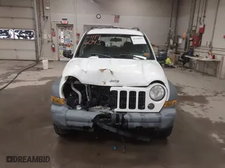 2006 Jeep Liberty Sport with VIN 1J4GL48546W134202, listed as a IAAI auction lot 41196043 with 172,932 mi miles. Bid and sale history available at carsss.com. Image 12.