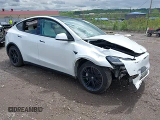2021 Tesla Model Y Long Range z VIN 5YJYGDEE0MF144777, wystawiony jako IAAI lot #42195718 z przebiegiem 54 483 mil mil oraz . Historia ofert i sprzedaży dostępna na DreamBid. Obrazek 1.