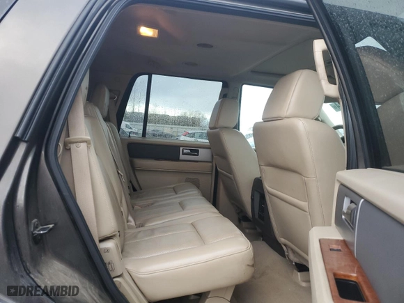 2008 Ford Expedition Eddie Bauer with VIN 1FMFU18578LA68029, listed as a Copart auction lot 81635614 with 272,261 mi miles and Clean Title. Bid and sale history available at carsss.com. Image 11.