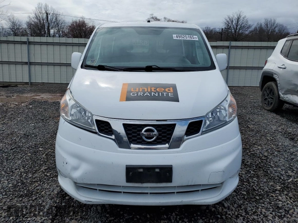 2015 Nissan NV200 SV with VIN 3N6CM0KN0FK732086, listed as a Copart auction lot 49525165 with 170,936 mi miles and Salvage Title. Bid and sale history available at carsss.com. Image 5.