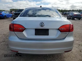 2012 Volkswagen Jetta SEL with VIN 3VWLP7AJ7CM300738, listed as a Copart auction lot 47934894 with 137,877 mi miles and Salvage title. Bid and sale history available at DreamBid. Image 6.
