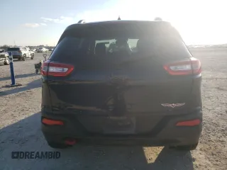 2016 Jeep Cherokee Trailhawk with VIN 1C4PJMBS0GW142339, listed as a Copart auction lot 43846075 with 186,354 mi miles and Clean title. Bid and sale history available at DreamBid. Image 6.