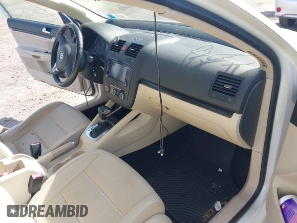 2010 Volkswagen Jetta Limited Edition with VIN 3VWRZ7AJ7AM058938, listed as a IAAI auction lot 42348838 with 102,482 mi miles and . Bid and sale history available at DreamBid. Image 5.