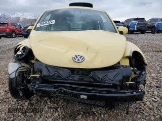 2006 Volkswagen Beetle with VIN 3VWPR31C26M423731, listed as a Copart auction lot 78546224 with 135,962 mi miles and Salvage Title. Bid and sale history available at DreamBid. Image 5.
