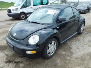 2000 Volkswagen Beetle GLS with VIN 3VWCA21C9YM499921, listed as a IAAI auction lot 42161756 with 74,194 mi miles and . Bid and sale history available at DreamBid. Image 2.