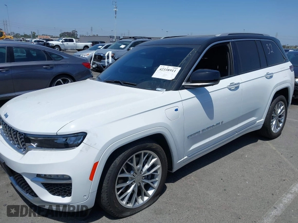 2023 Jeep Grand Cherokee Summit Reserve with VIN 1C4RJYE68P8787968, listed as a IAAI auction lot 42338911 with 28,652 mi miles and . Bid and sale history available at DreamBid. Image 17.