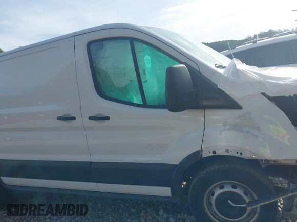 2022 Ford Transit Cargo with VIN 1FTYE1Y88NKA67543, listed as a IAAI auction lot 41540739 with 61,099 mi miles. Bid and sale history available at carsss.com. Image 13.