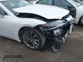 2018 Lexus LS with VIN JTHC51FF2J5002867, listed as a IAAI auction lot 41901468 with 102,602 mi miles. Bid and sale history available at carsss.com. Image 17.