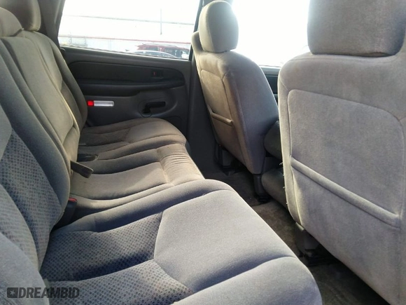 2003 Chevrolet Tahoe Special Service Veh with VIN 1GNEK13V33J215889, listed as a IAAI auction lot 41219639 with 157,570 mi miles. Bid and sale history available at carsss.com. Image 8.