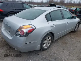 2008 Nissan Altima 2.5 with VIN 1N4AL21E18C259677, listed as a IAAI auction lot 41889952 with 239,015 mi miles. Bid and sale history available at carsss.com. Image 4.