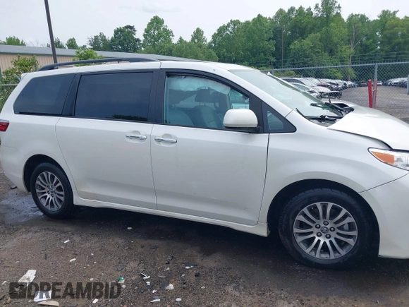 2020 Toyota Sienna XLE Auto Access Seat with VIN 5TDYZ3DC3LS048818, listed as a IAAI auction lot 42249209 with 34,812 mi miles and . Bid and sale history available at DreamBid. Image 12.
