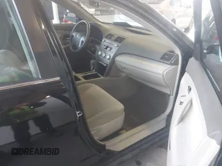 2011 Toyota Camry LE z VIN 4T4BF3EK8BR170719, wystawiony jako IAAI lot #41601748 z przebiegiem 91 368 mil mil oraz . Historia ofert i sprzedaży dostępna na DreamBid. Obrazek 5.