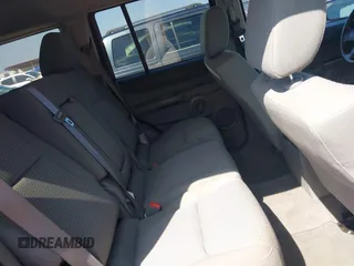 2007 Jeep Commander Sport z VIN 1J8HH48P97C619556, wystawiony jako IAAI lot #42343720 z przebiegiem 152 647 mil mil oraz . Historia ofert i sprzedaży dostępna na DreamBid. Obrazek 8.