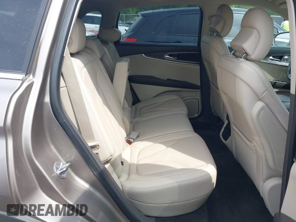 2018 Lincoln MKX Reserve with VIN 2LMPJ6LR7JBL11787, listed as a IAAI auction lot 42032661 with 27,992 mi miles. Bid and sale history available at carsss.com. Image 8.