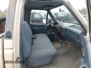 1988 Ford F-150 with VIN 2FTEF14Y6JCA33783, listed as a IAAI auction lot 42519893 with 1,135 mi miles and . Bid and sale history available at DreamBid. Image 5.
