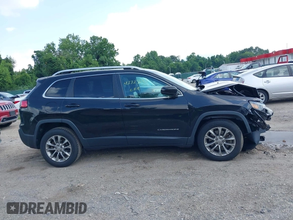 2019 Jeep Cherokee Latitude Plus z VIN 1C4PJLLB5KD316077, wystawiony jako IAAI lot #42723693 z przebiegiem 103 758 mil mil oraz . Historia ofert i sprzedaży dostępna na DreamBid. Obrazek 14.